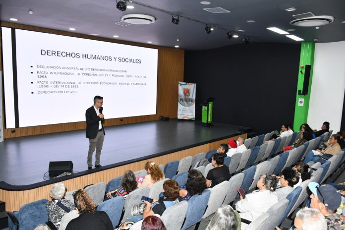 Fortaleciendo el liderazgo juvenil