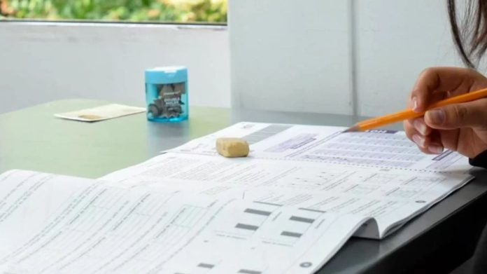 Nueva regla del Icfes obligará a estudiantes a presentar una materia adicional en el Saber 11 desde 2026