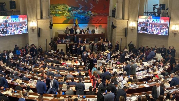 Gobierno elimina prima especial para congresistas y modifica el régimen salarial desde julio de 2026