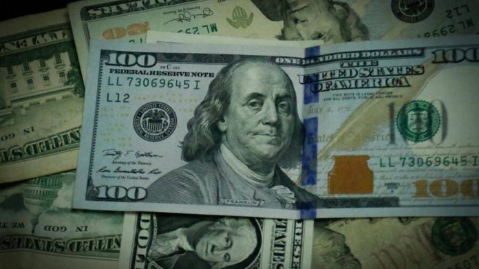 Así cerró el dólar en Colombia el viernes 23 de enero, tras tocar su nivel más bajo en cuatro años