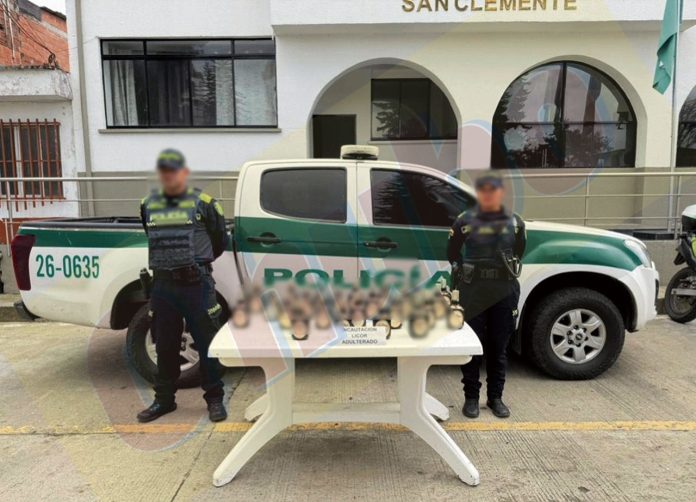 Frenaron bus lleno de whisky chiviado
