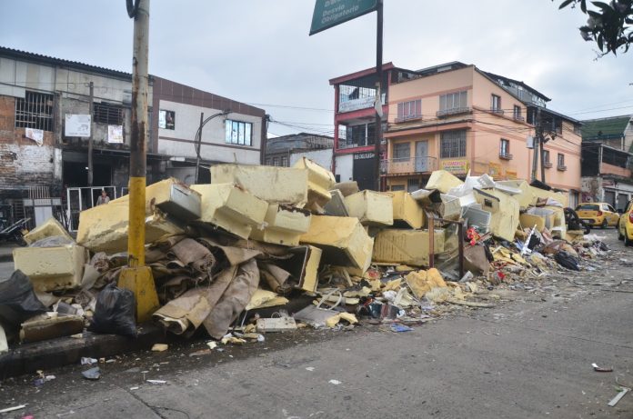Cada vez ‘huele’ más el problema de las basuras