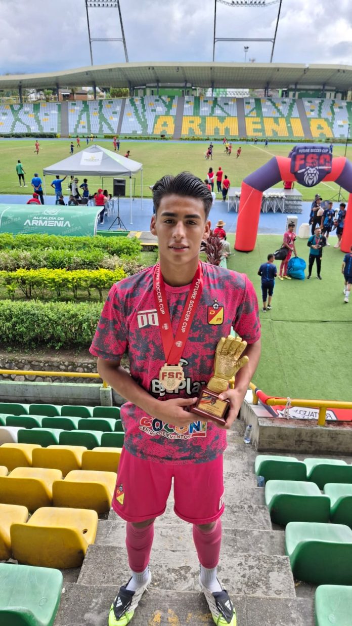 Jerónimo Valencia: “Mi sueño es poder debutar en la profesional”