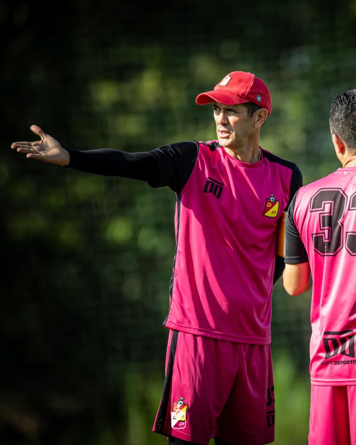 Arturo Reyes: “Es muy difícil jugar este tipo de partidos”