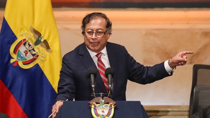 Petro anuncia informe a la Fiscalía y denuncia presuntas irregularidades en el sistema electoral