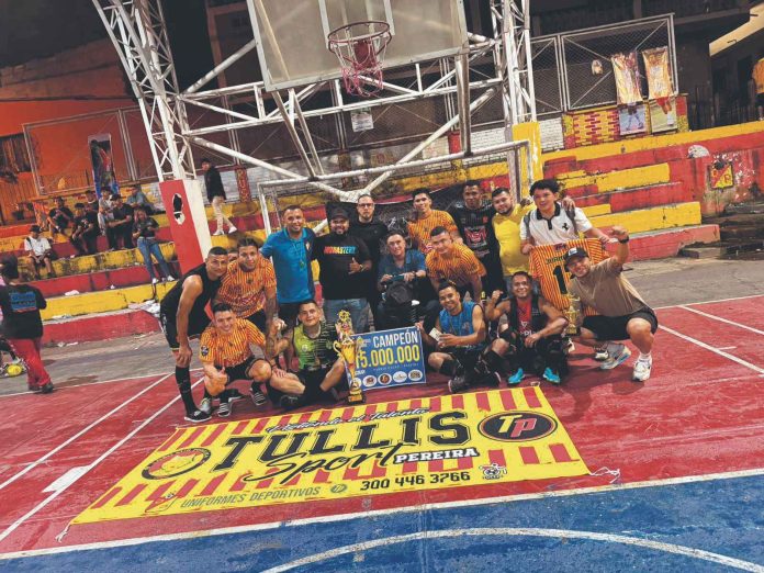 Tullis, campeones del Milano Store de microfútbol