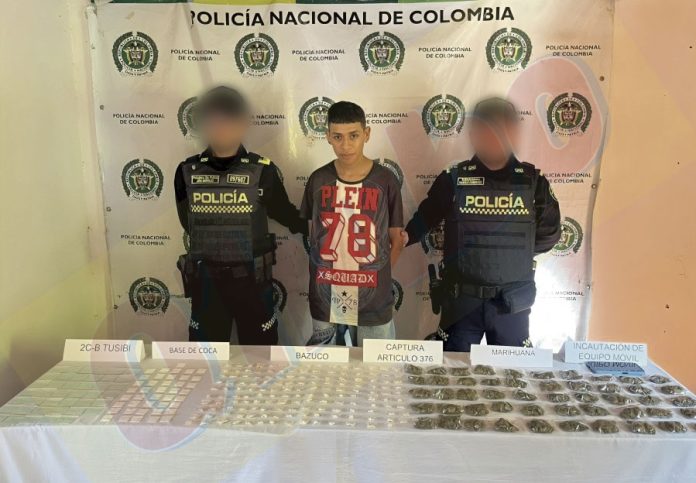 Iba en moto con más de 6 millones en droga